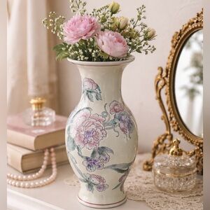 Vintage Hand Painted Macau Floral Porcelain Vase 8.5”